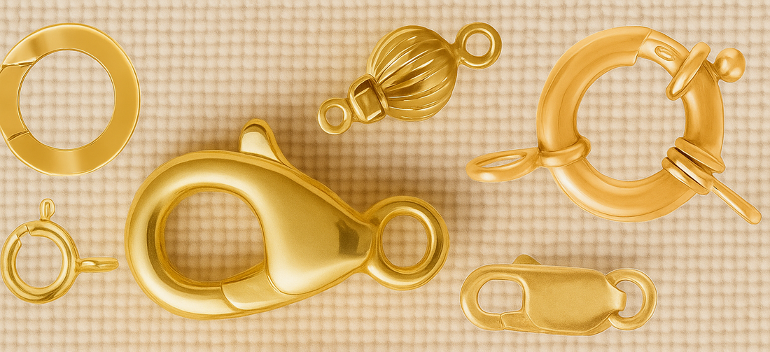 Guide comparatif des différents types de fermoirs en or 18k et 9k pour la création de bijoux.
