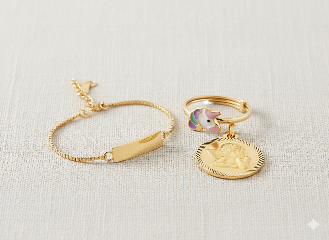 Guide pour choisir le premier bijou en or pour un enfant, un bébé ou une fillette.