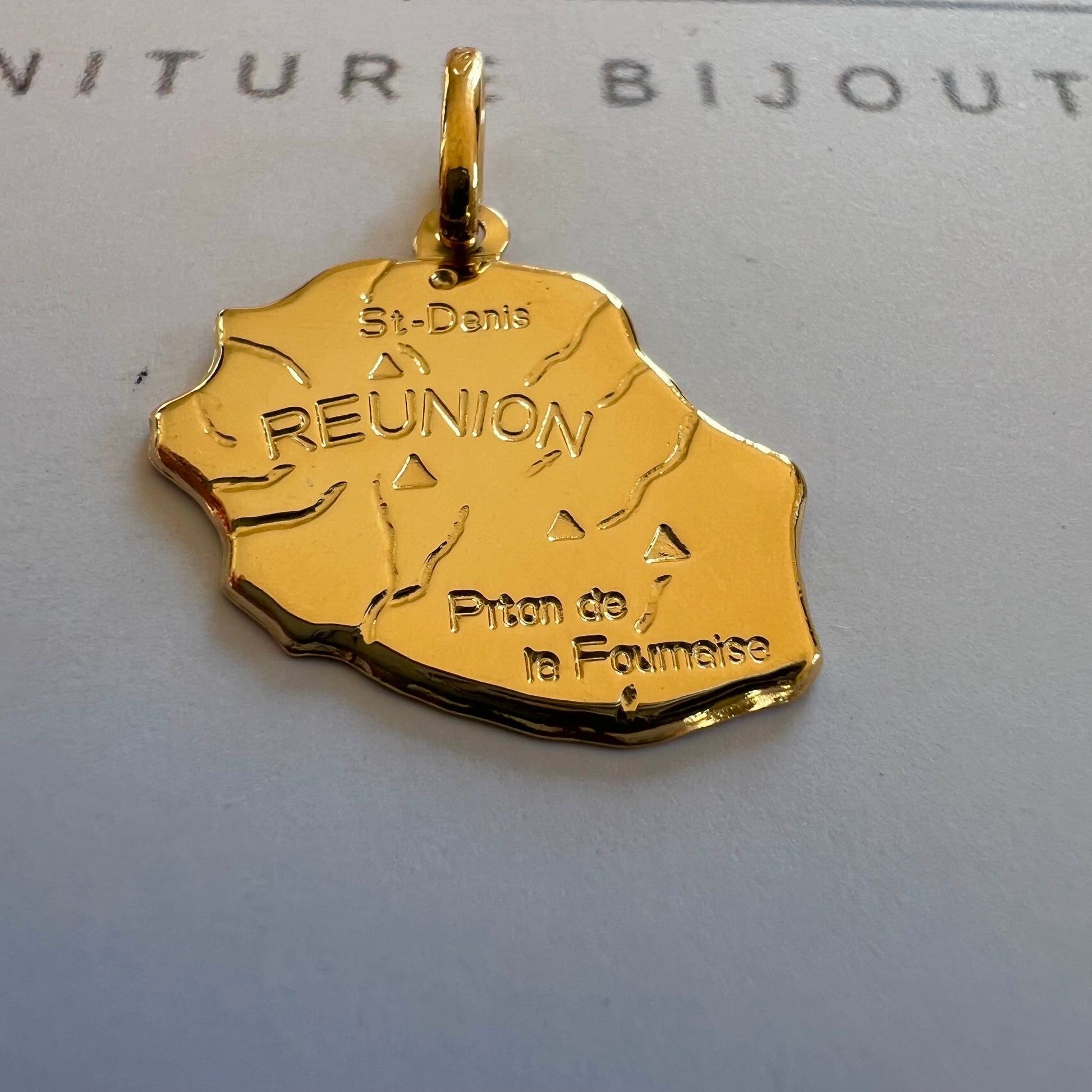 pendentif ile de la reunion or 18 carats 750