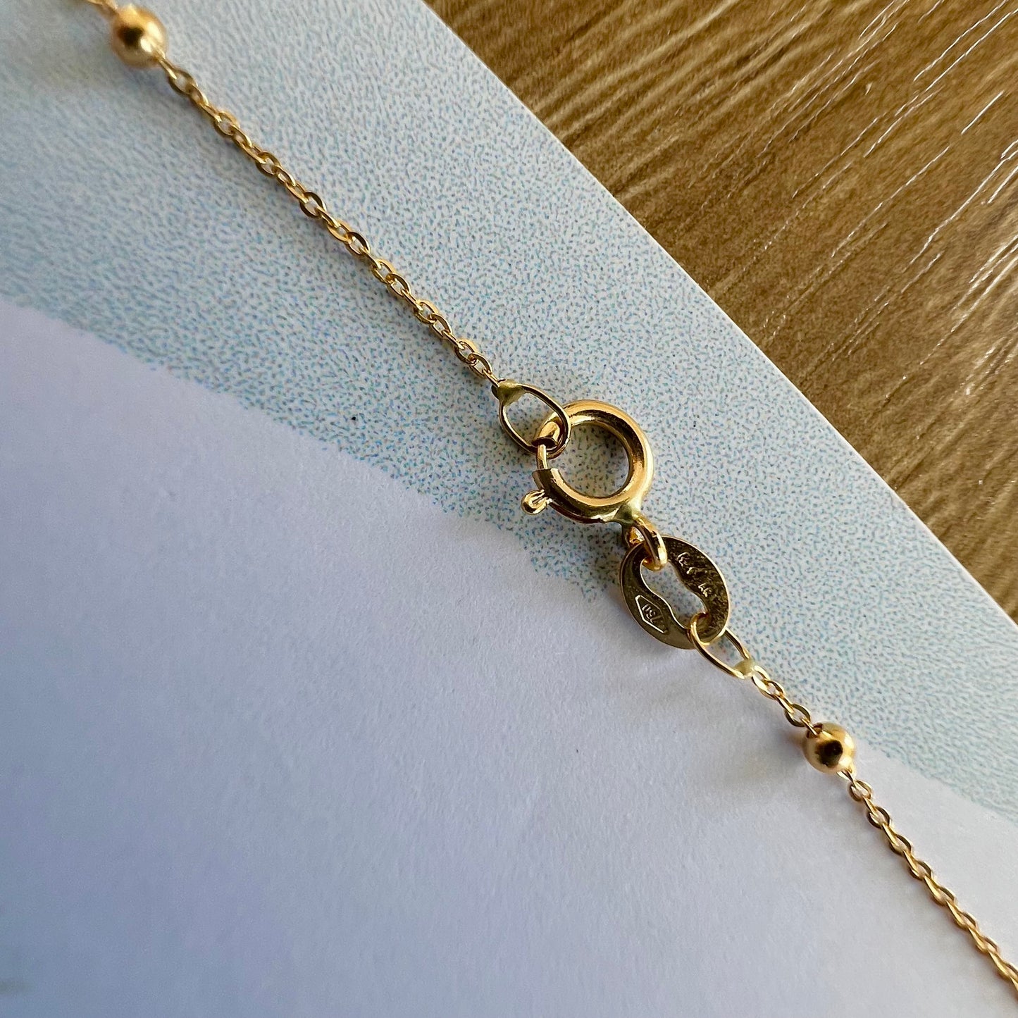 Chaîne boule en or jaune 18 carats