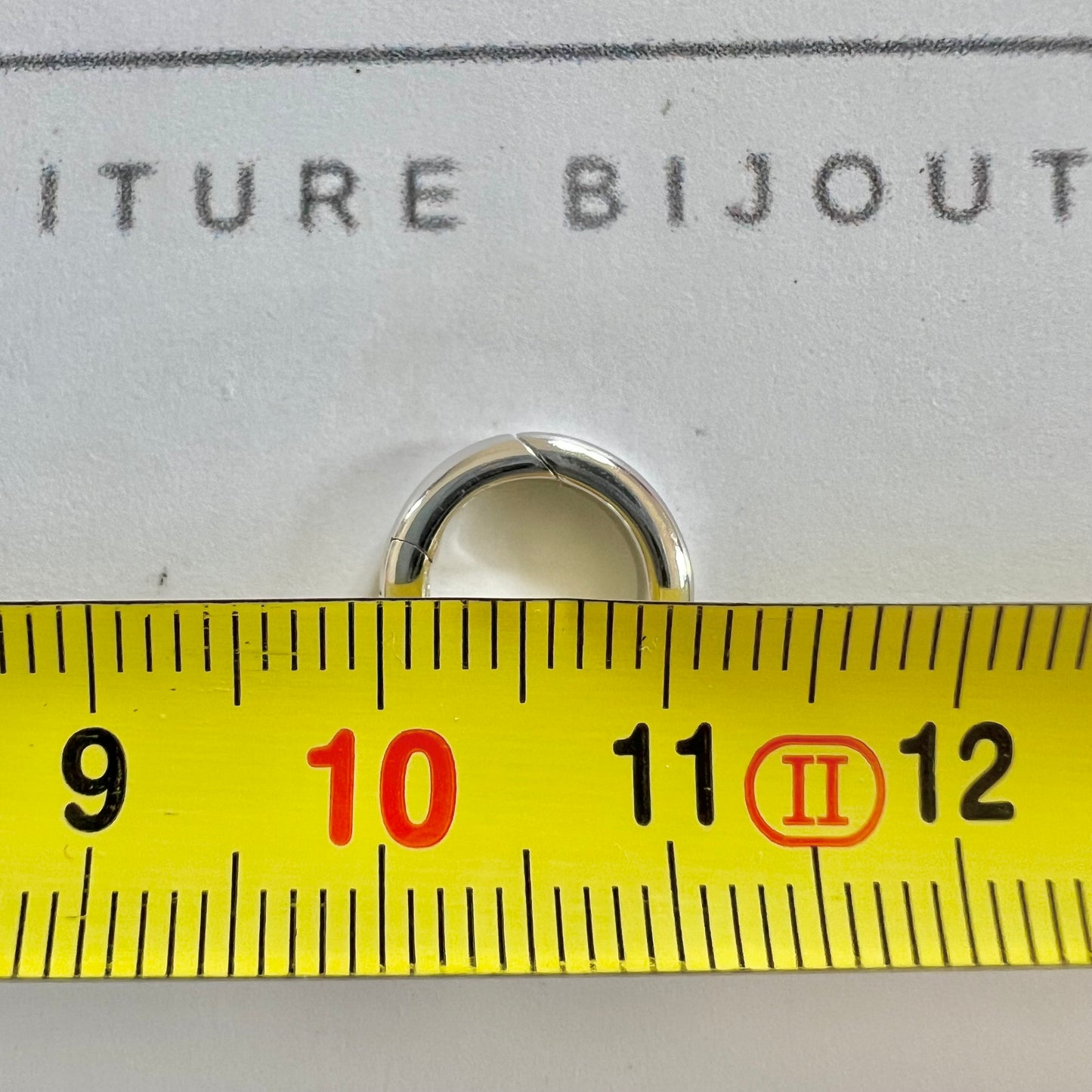 18k Rhodium-Plated White Gold Invisible Curved Hinge Clasp