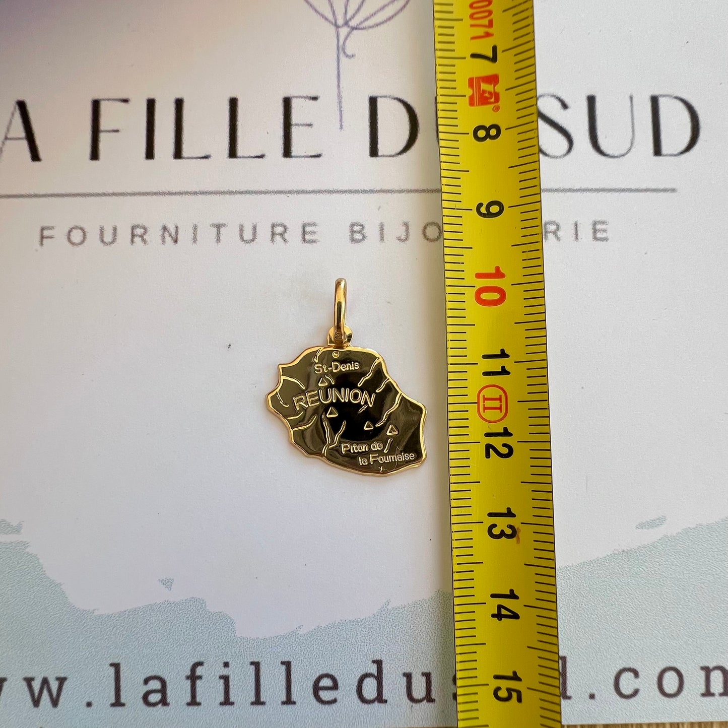 pendentif ile de la reunion or 18 carats 750