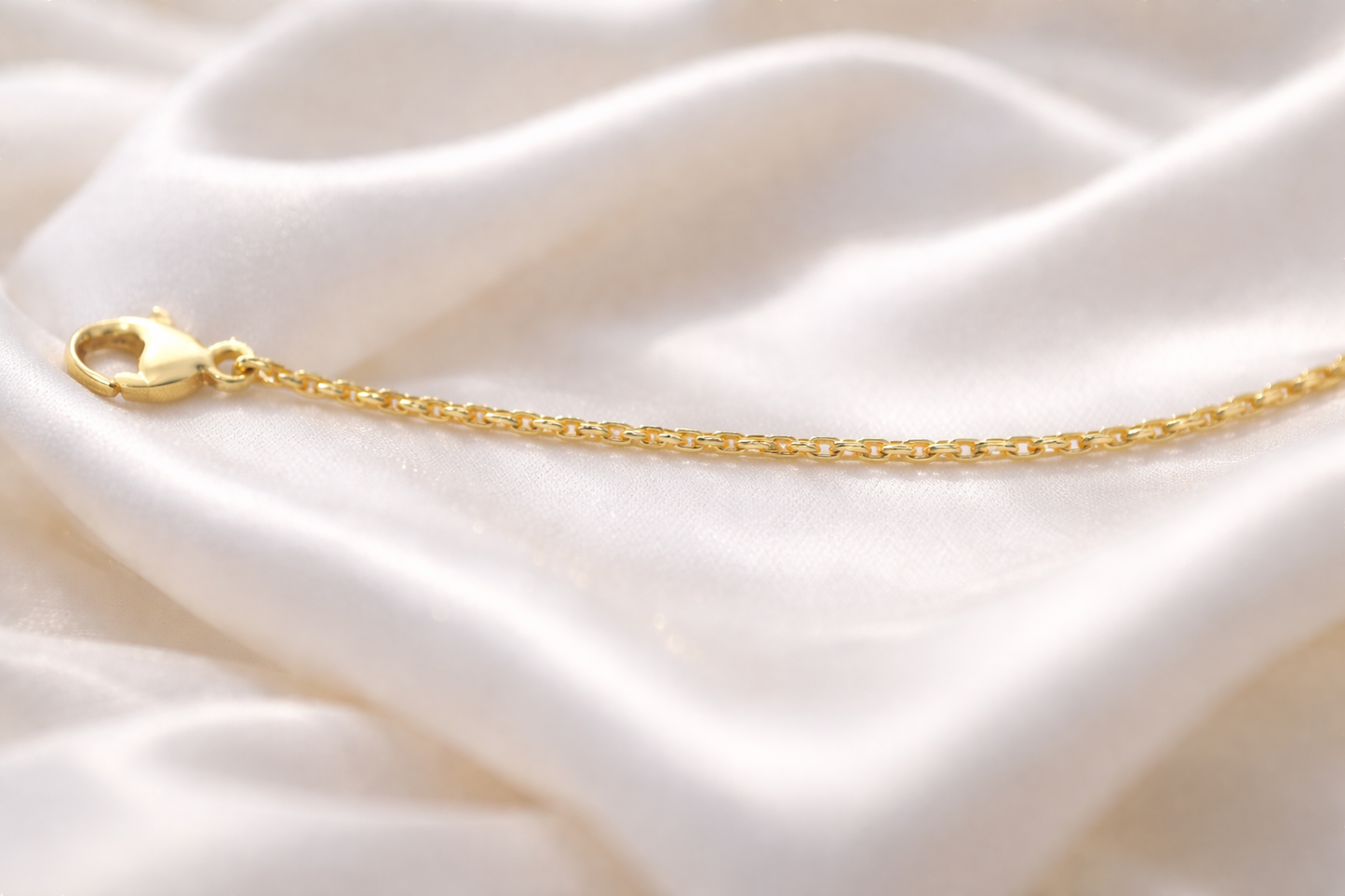 chaîne baptême or 18 carats de 40 cm en maille forçat diamantée