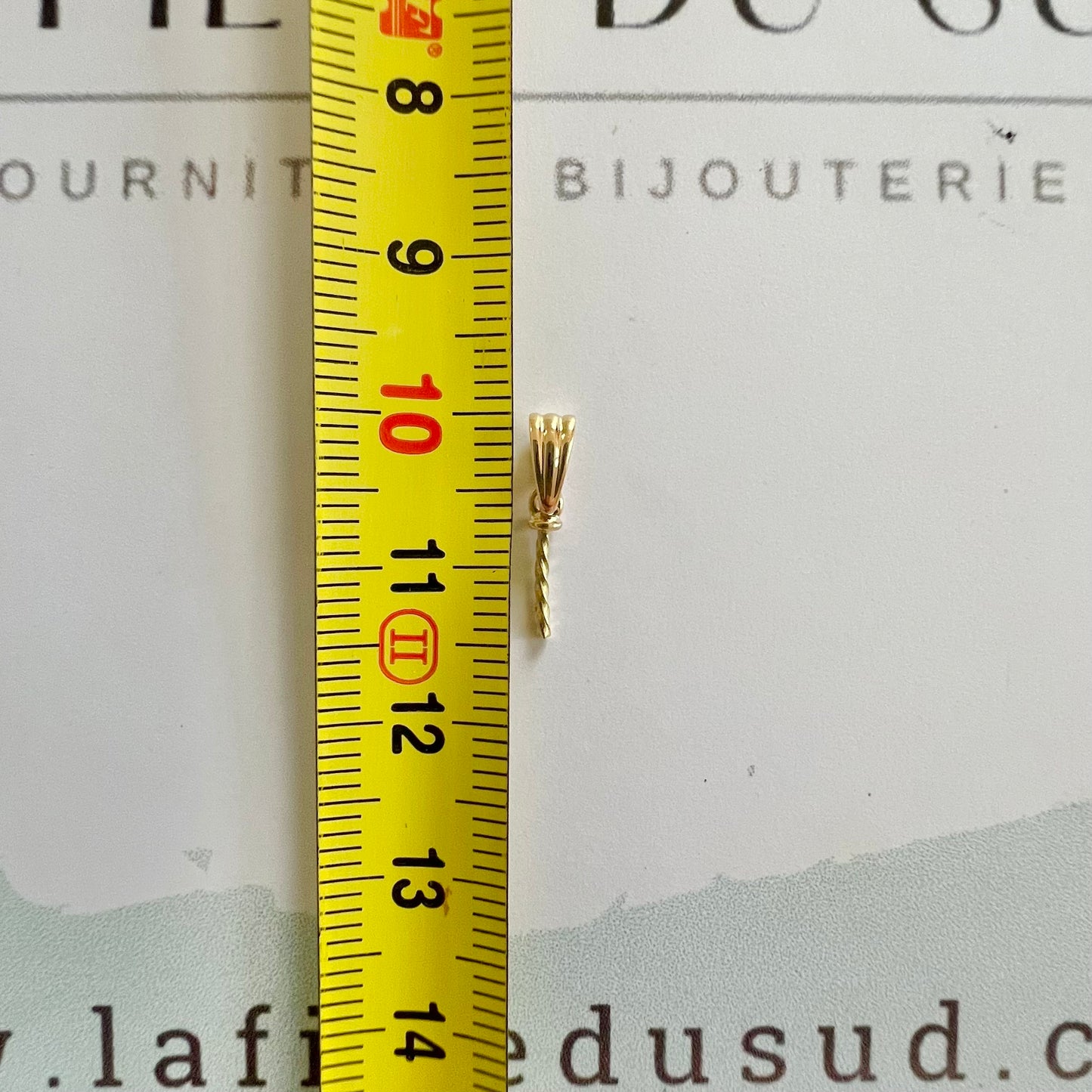 18-carat movable ribbed gold bail for pearls from 6 to 12 mm in diameter, 18k 750 yellow gold