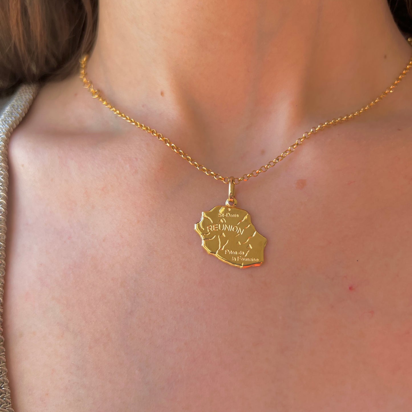 pendentif ile de la reunion or 18 carats 750