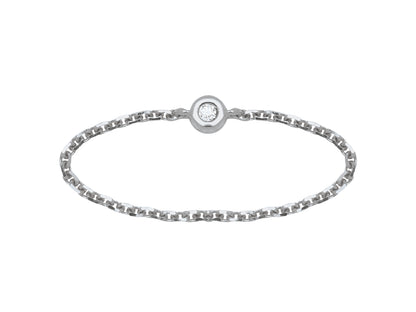 Bague fine chaîne en or blanc 18 carats avec un diamant solitaire brillant.