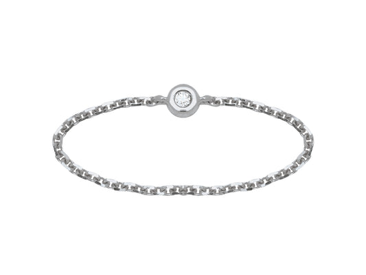 Bague fine chaîne en or blanc 18 carats avec un diamant solitaire brillant.