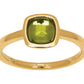 Bague solitaire moderne en or jaune 18 carats sertie d'un péridot véritable taille cabochon coussin de 1,50 carat.