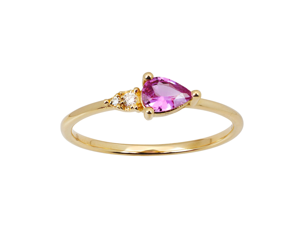 Bague de fiançailles fine en or jaune 18 carats massif ornée d'un saphir rose taille poire de 0,37 carat et de deux diamants.