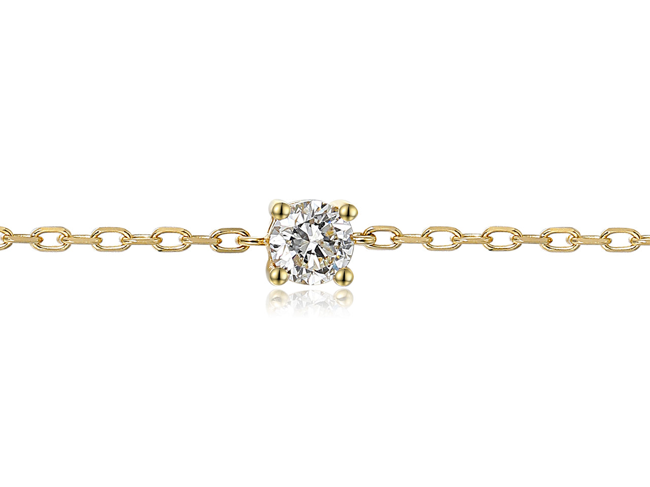 Gros plan sur un diamant solitaire taille brillant serti 4 griffes sur une chaîne en or jaune 18 carats.