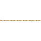 Bracelet chaîne maille rectangle en or jaune 18 carats avec fermoir mousqueton en forme de coeur sur fond blanc.