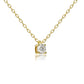 Gros plan sur le diamant de 0,15 carat serti 4 griffes en or jaune massif 750.