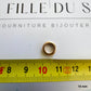 Mesure exacte de 10 mm pour ce fermoir à charnière invisible en or rouge massif