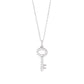 Collier avec pendentif clef en or blanc 18 carats non rhodié et diamants, bijou de luxe discret.