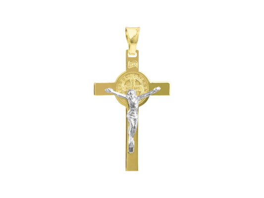 Pendentif croix de Saint Benoît en or jaune 18 carats avec Christ crucifié en or blanc et médaille gravée.