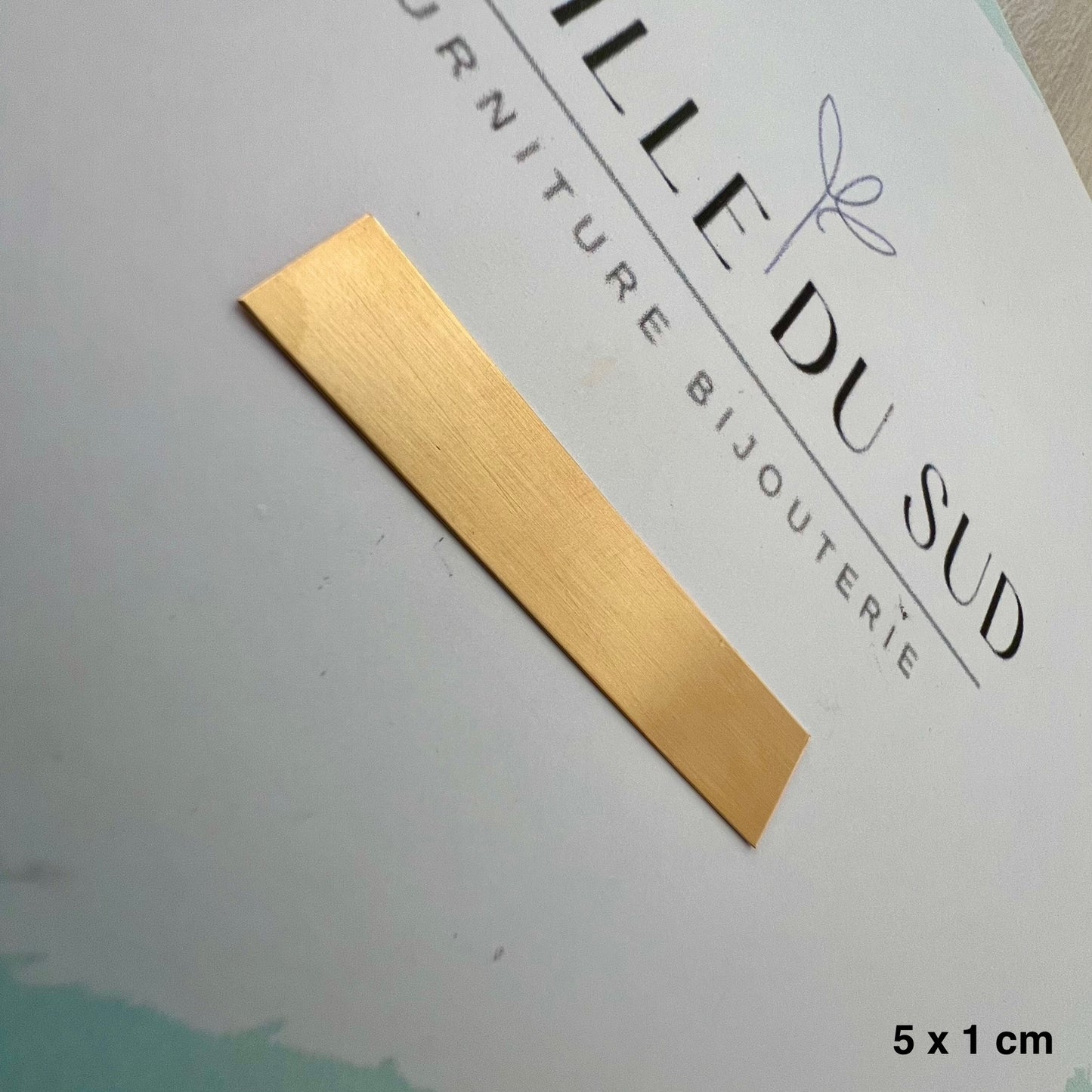 Plaques en or jaune 18 carats (750), plané pour la fabrication et la création de bijoux.