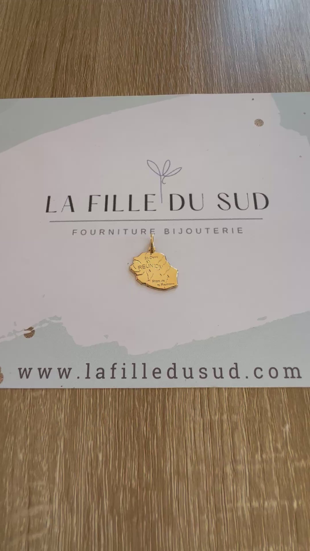 pendentif ile de la reunion or 18 carats 750