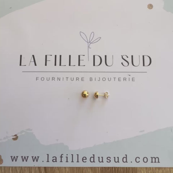 Puces d'oreilles demi-ronde en or jaune 18 carats 750