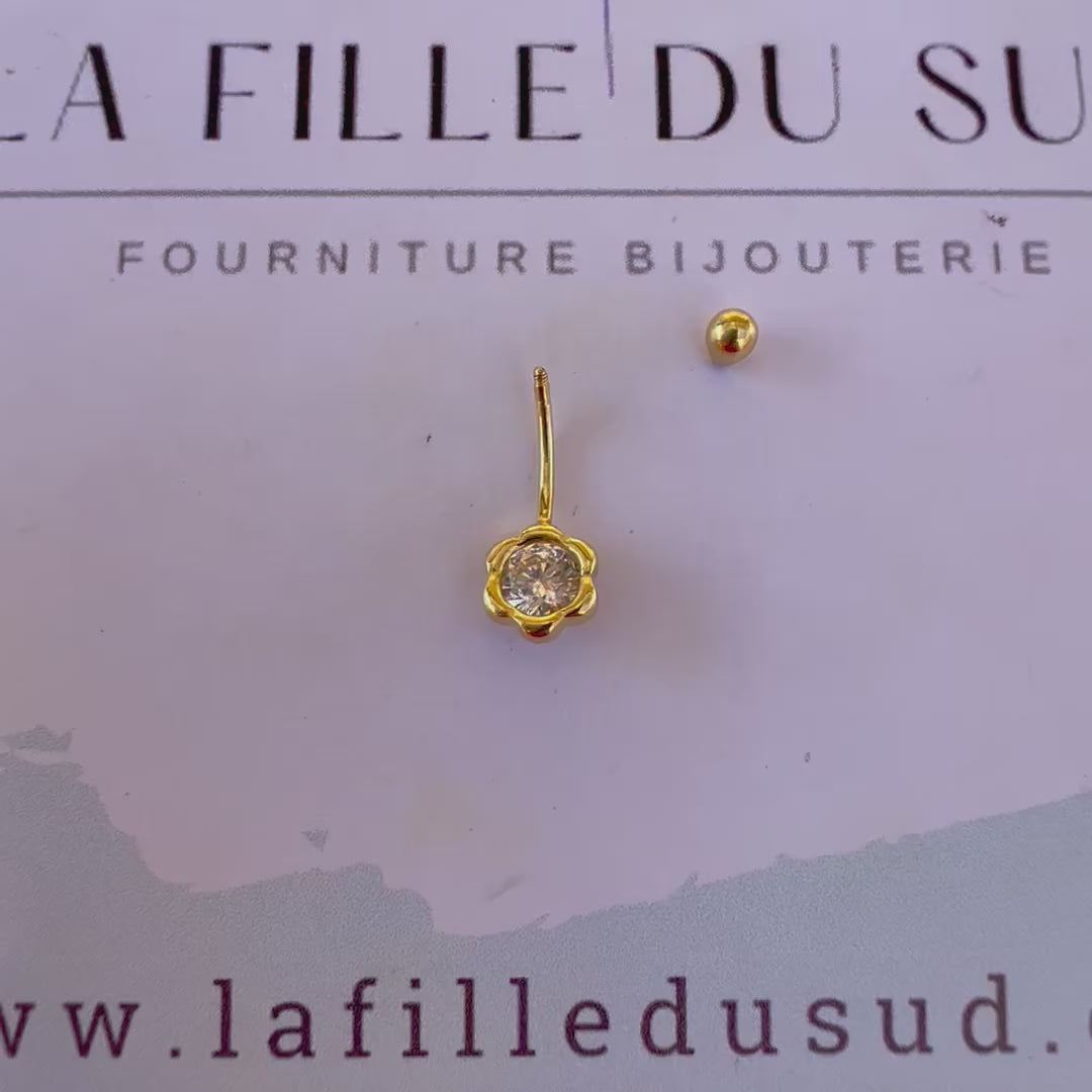 Vidéo de la brillance et de la fermeture à vis du piercing de nombril fleur avec boule dévissable en or jaune 18 carats 
